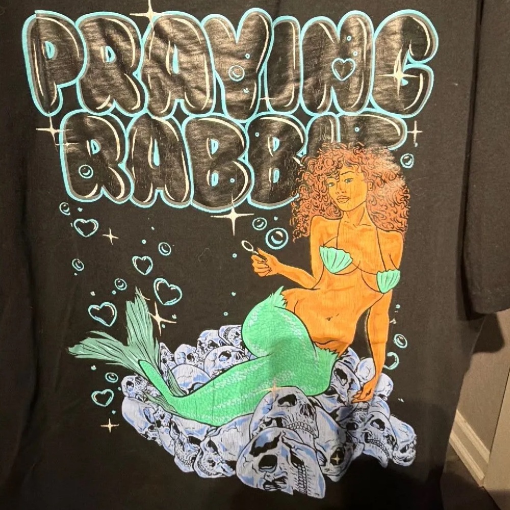 Mermaid Praying Rabbit Graphic Tee size: L